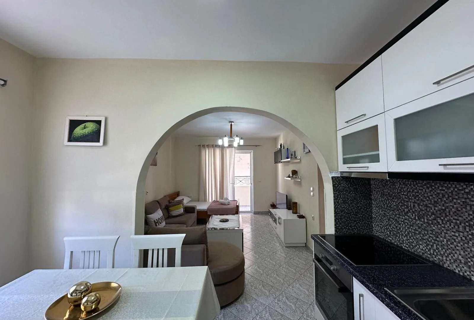 Noar Apartment Sarandë 0*,